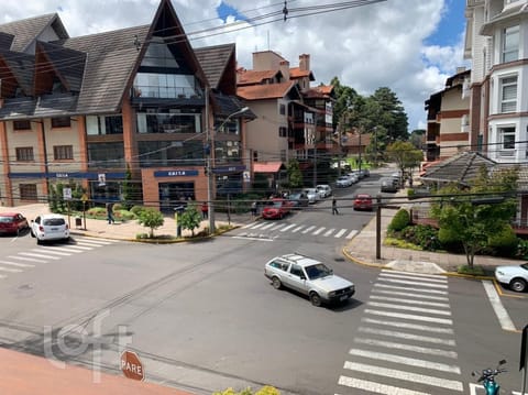 Image 11 - 247527